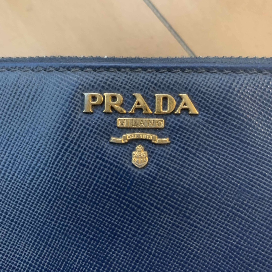 PRADA(プラダ)のPRADA プラダ　財布　長財布　サフィアーノ　ラウンドジップ　正規品　レザー レディースのファッション小物(財布)の商品写真