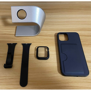 アップル(Apple)のApple Watch ケース ベルト 充電スタンド　iPhone12ケース(モバイルケース/カバー)