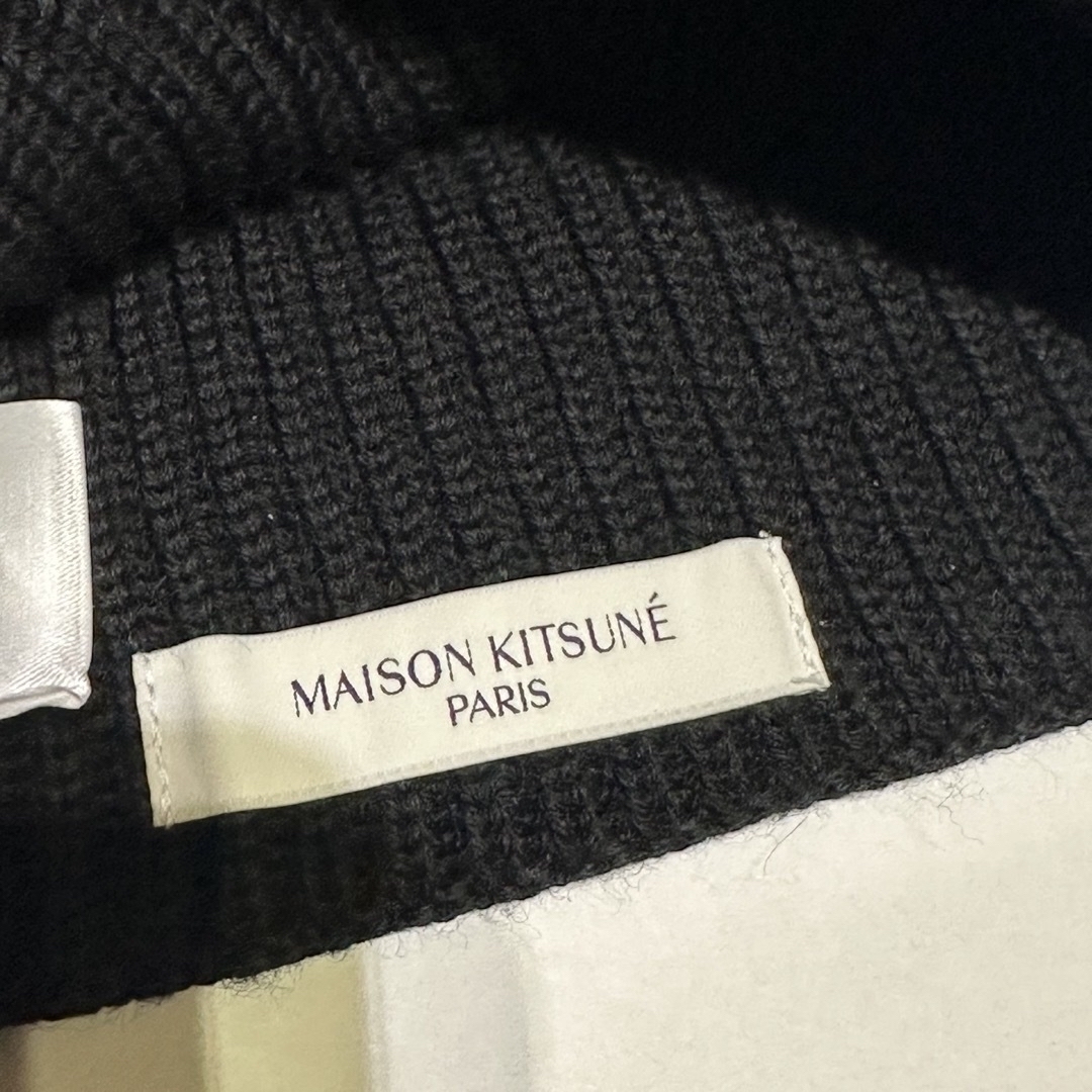 MAISON KITSUNE'(メゾンキツネ)のMAISON KITSUNE メゾンキツネ　ニット帽 ビーニー ニットキャップ レディースの帽子(ニット帽/ビーニー)の商品写真