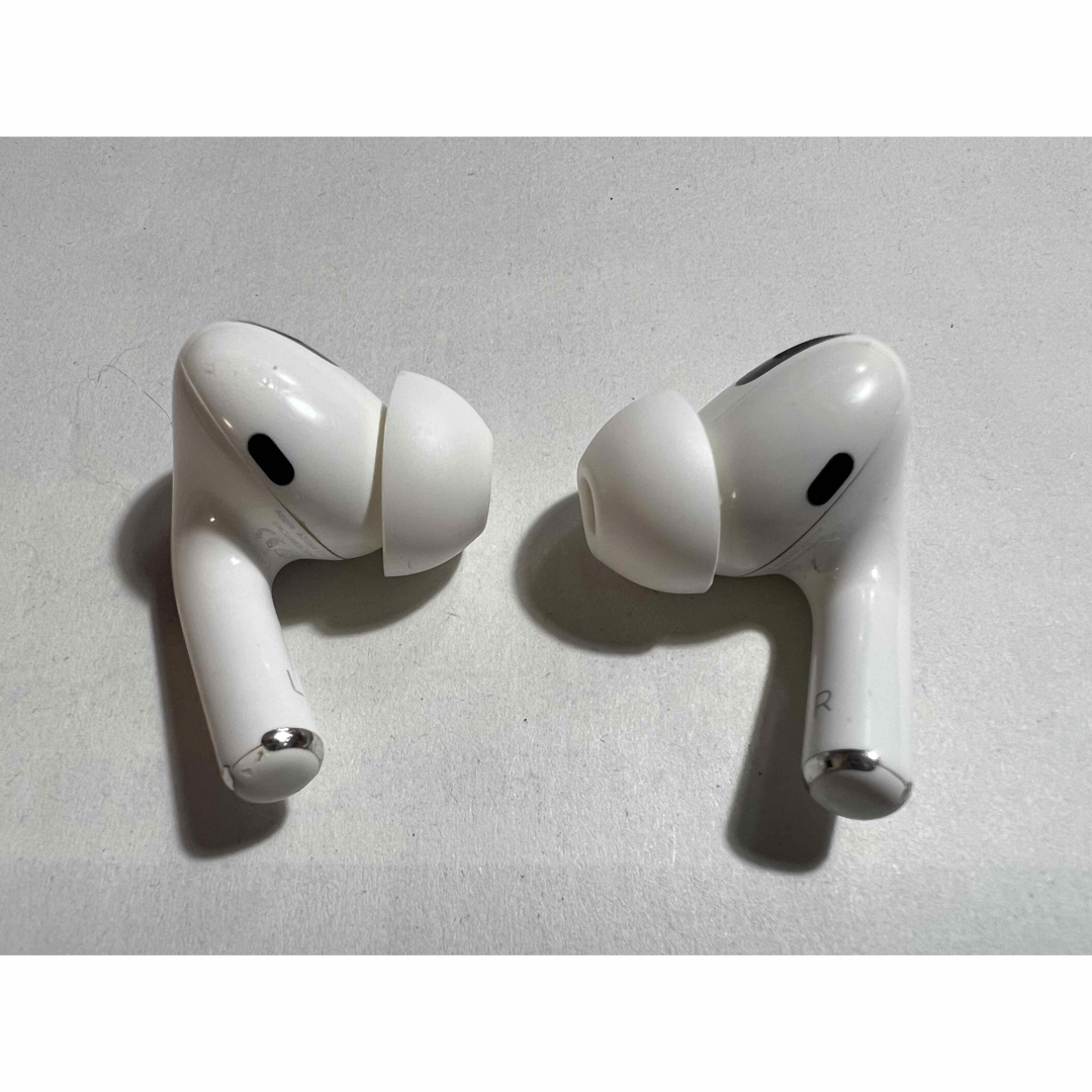 Apple(アップル)のAirPods pro スマホ/家電/カメラのオーディオ機器(ヘッドフォン/イヤフォン)の商品写真