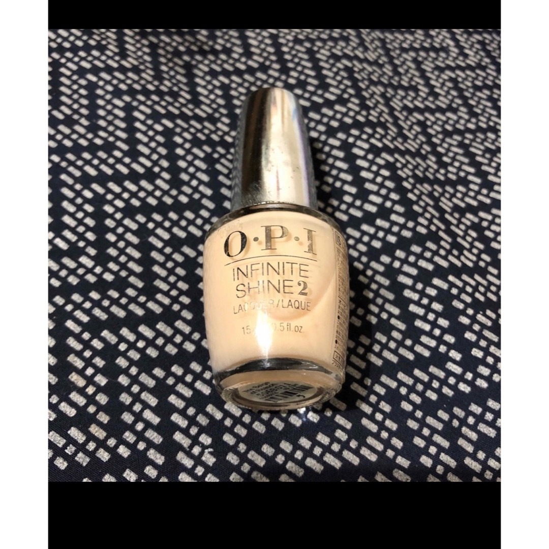 OPI＊インフィニットシャイン＊ネイルラッカー＊ベージュ＊L31 コスメ/美容のネイル(ネイルトップコート/ベースコート)の商品写真