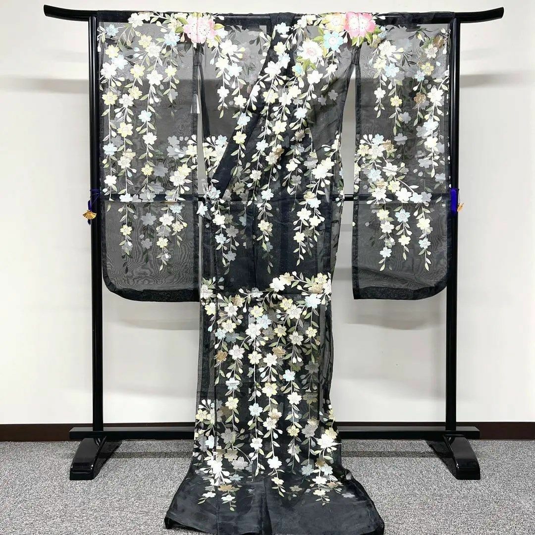 オーガンジーのシースルー打ち掛け 打掛 刺繍 金彩 枝垂れ桜 オーガンジーのシースルー打ち掛け 打掛 刺繍 金彩 枝垂れ桜