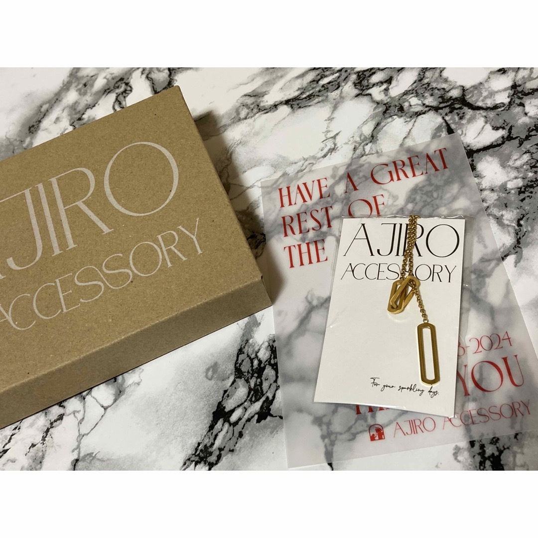AJIRO ステンレス ラリエット ネックレス ゴールド レディースのアクセサリー(ネックレス)の商品写真