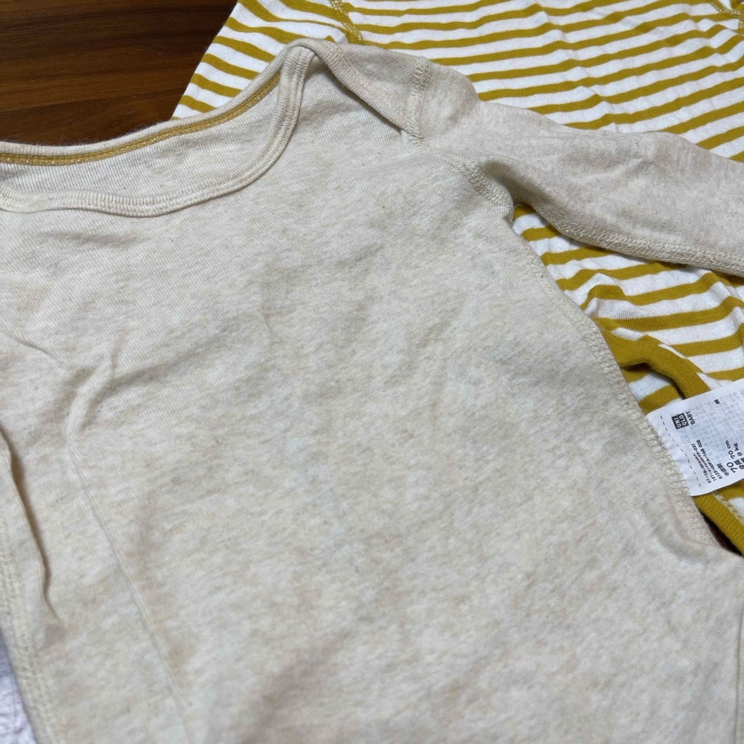 UNIQLO(ユニクロ)の【お値下げ中・美品】UNIQLOベビーボディー肌着長袖2枚セット キッズ/ベビー/マタニティのベビー服(~85cm)(肌着/下着)の商品写真