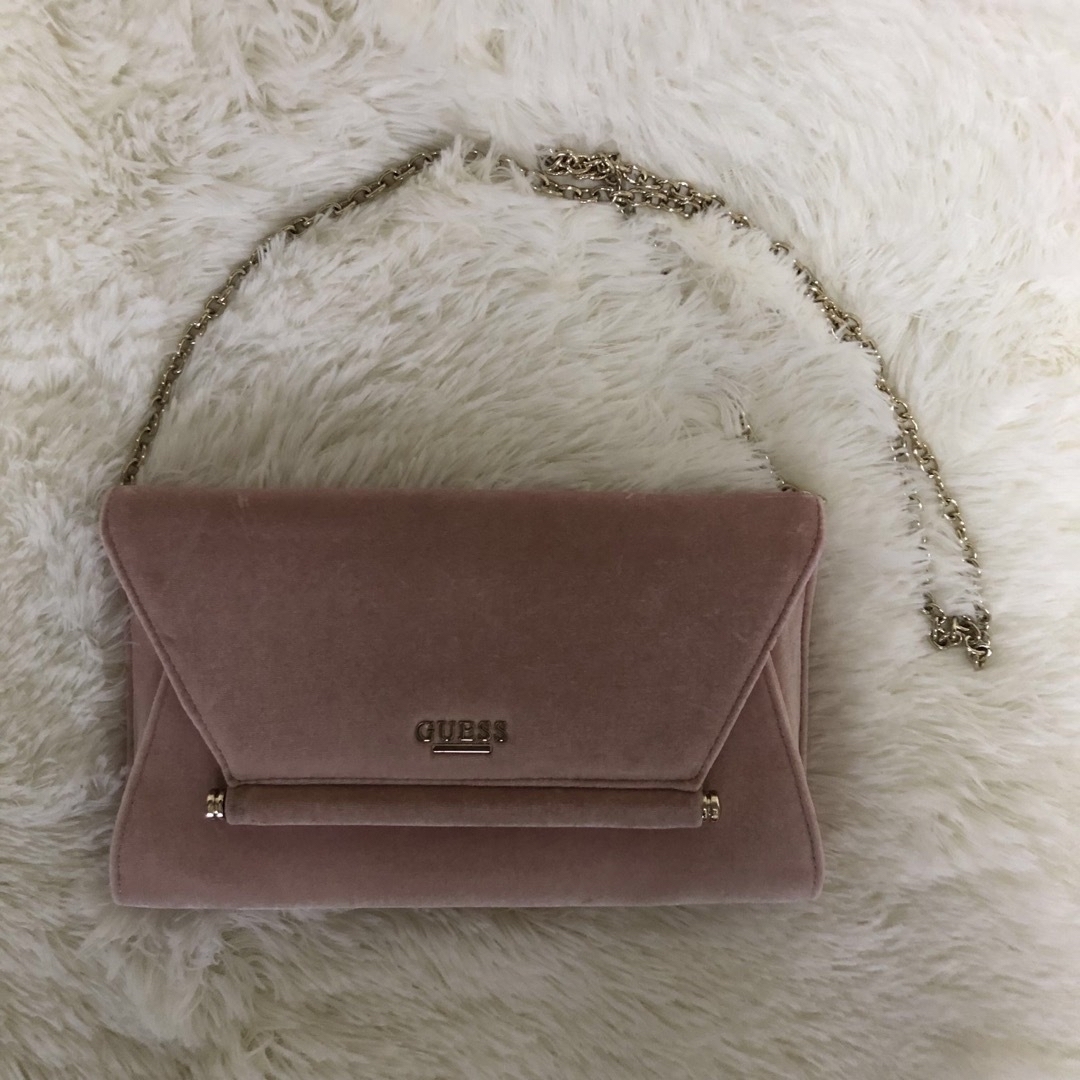 GUESS(ゲス)のGuess. VELVET ゲス　ベルベット　ショルダーバッグ　ピンク レディースのバッグ(ショルダーバッグ)の商品写真