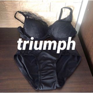 トリンプ(Triumph)の新品未使用　トリンプ　ブラジャー　ショーツ　セットアップ　コストコ購入(ブラ&ショーツセット)