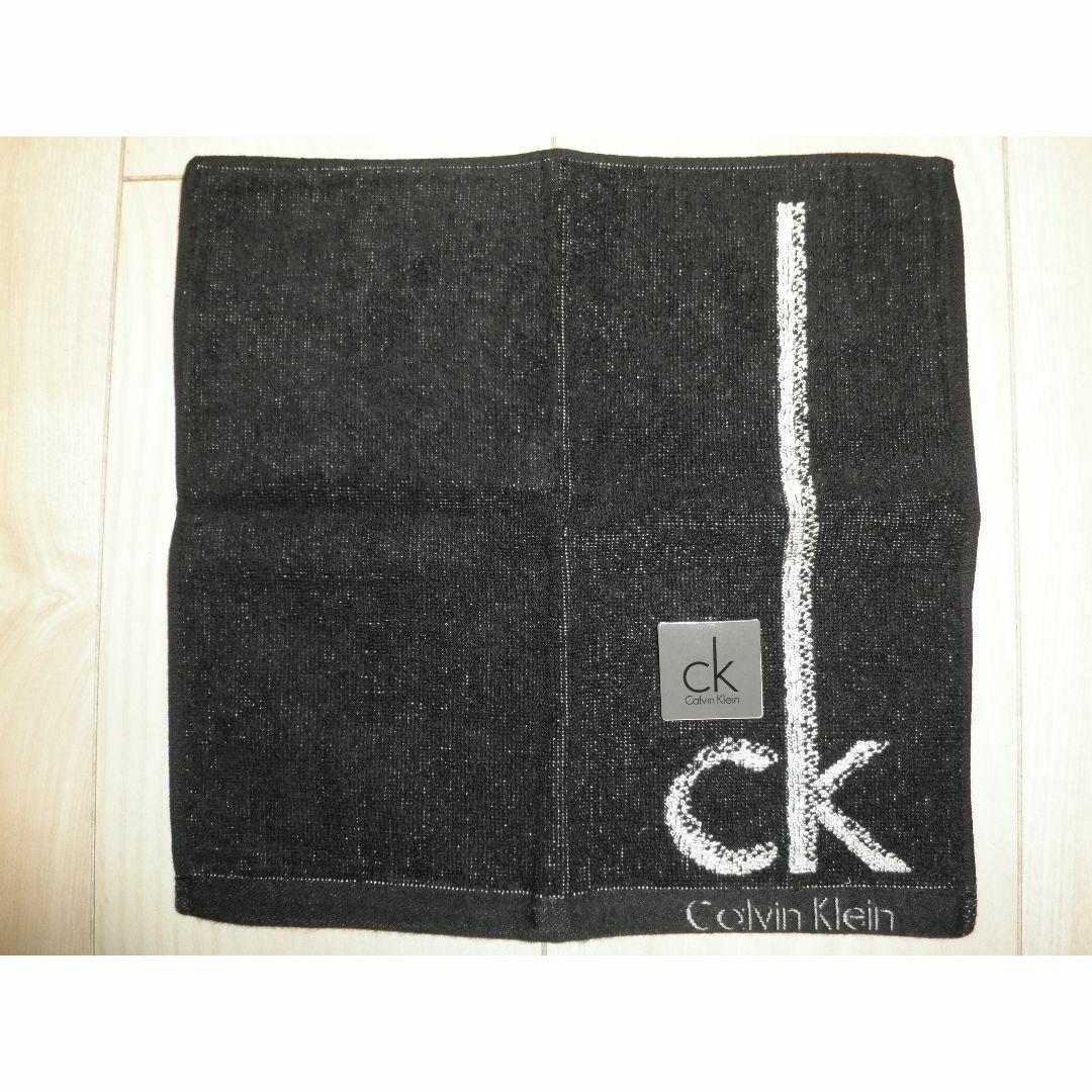 ck Calvin Klein(シーケーカルバンクライン)のck Calvin Klein カルバン クライン　ハンドタオル(新品・未使用) メンズのファッション小物(ハンカチ/ポケットチーフ)の商品写真