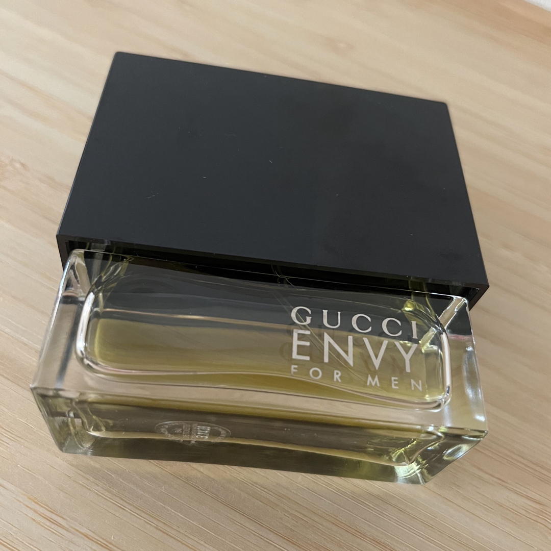 Gucci(グッチ)の【送料込／数回使用】廃盤品　GUCCI  ENVY 男性用　香水 コスメ/美容の香水(香水(男性用))の商品写真