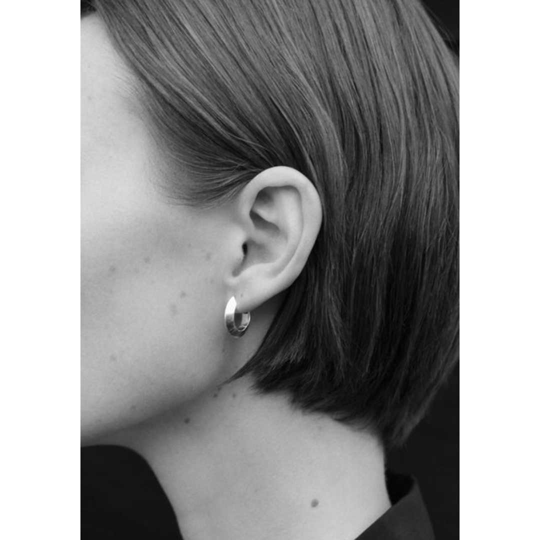 DEUXIEME CLASSE(ドゥーズィエムクラス)のSOPHIE BUHAI Small Ridge Hoops ピアス レディースのアクセサリー(ピアス)の商品写真