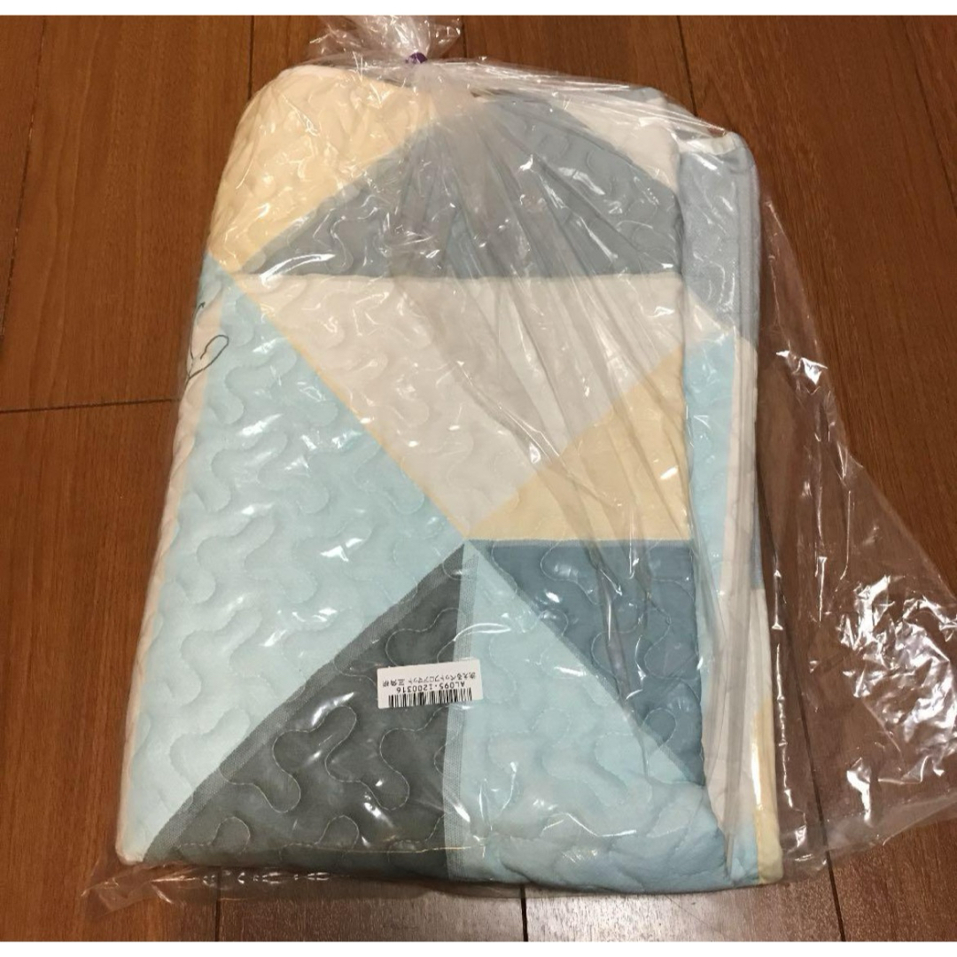 新品 洗える ペット フロアマット キッズ/ベビー/マタニティの寝具/家具(フロアマット)の商品写真