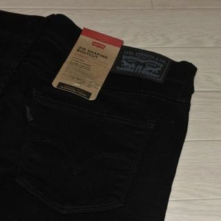 リーバイス(Levi's)のLEVI'S 315 シェィピング ブーツカット パンツ W28(カジュアルパンツ)