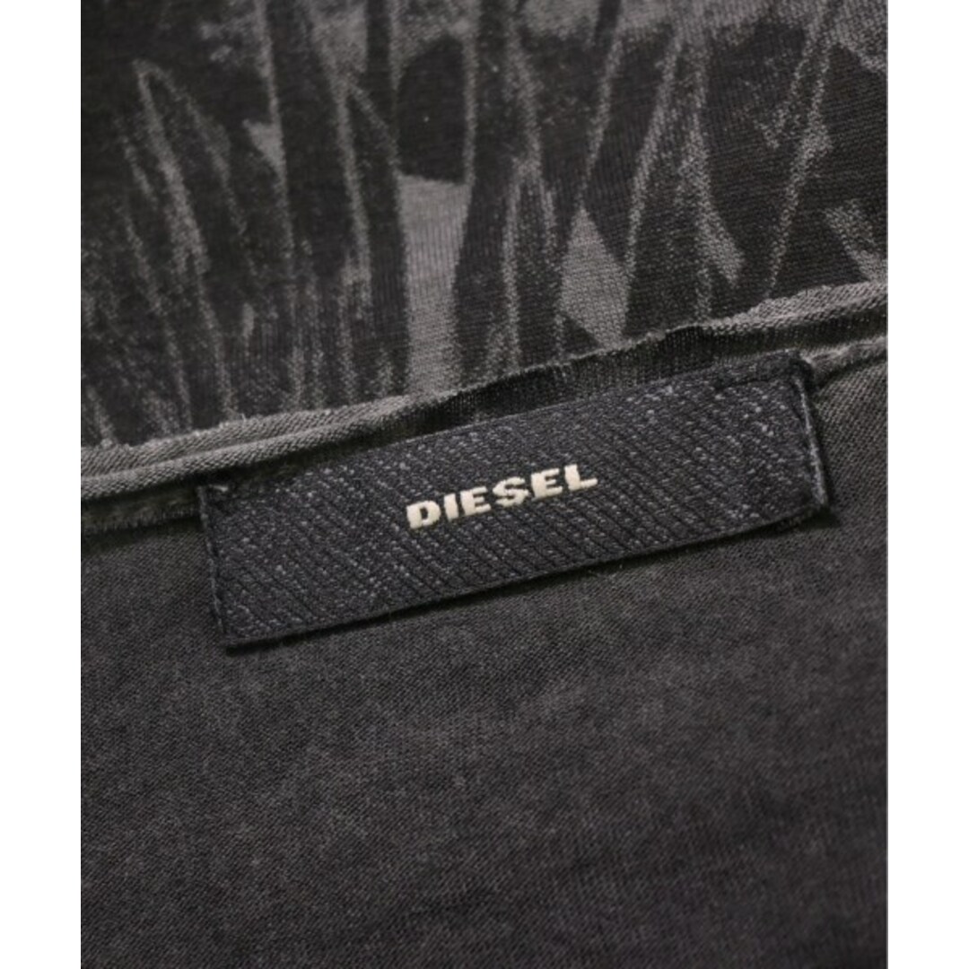 DIESEL(ディーゼル)のDIESEL ディーゼル Tシャツ・カットソー XS グレーx黒(総柄) 【古着】【中古】 レディースのトップス(カットソー(半袖/袖なし))の商品写真
