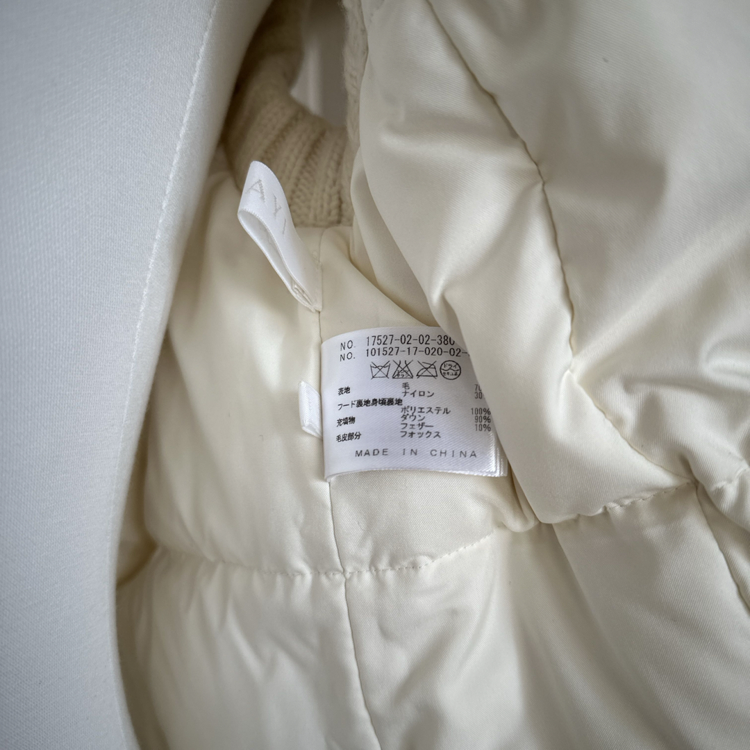 中綿ダウンフード付きニットベスト レディースのジャケット/アウター(ダウンベスト)の商品写真