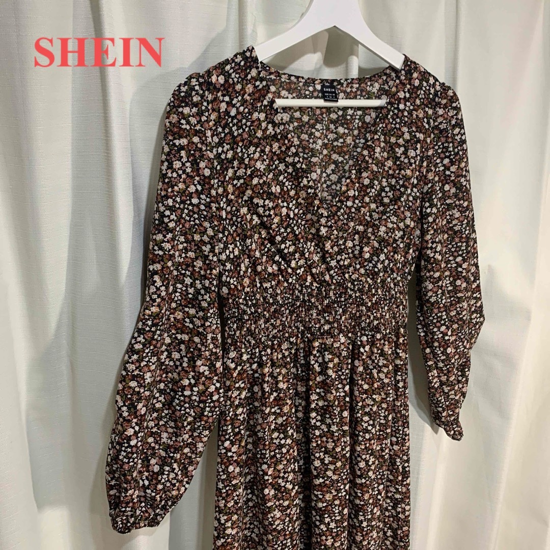 SHEIN(シーイン)の【SHEIN】LUNE 小花柄 シャーリングウエスト ビショップスリーブ ドレス レディースのワンピース(ロングワンピース/マキシワンピース)の商品写真