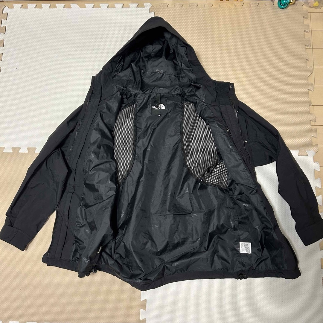 THE NORTH FACE(ザノースフェイス)のじゃじゃ丸様専用×ノースフェイス　マウンテンライトジャケット　62236 黒　M メンズのジャケット/アウター(マウンテンパーカー)の商品写真