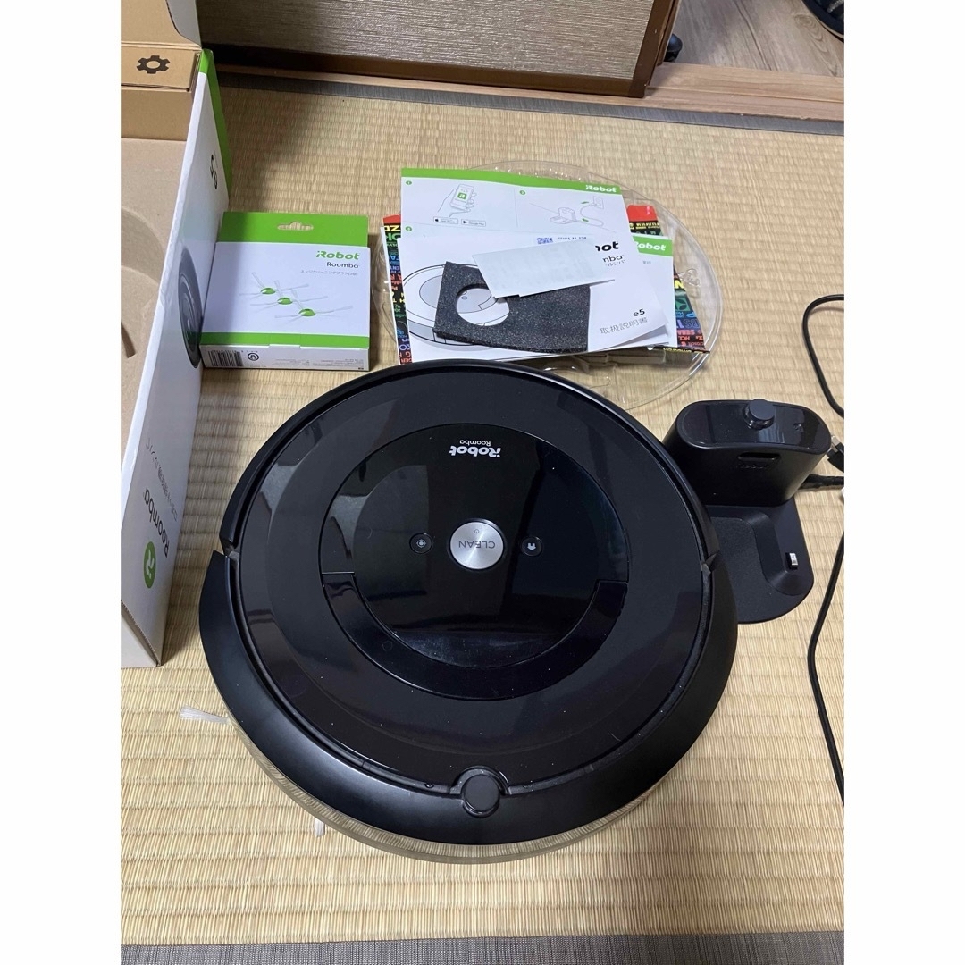 iRobot(アイロボット)のiRobot ルンバ e5 動作確認済み スマホ/家電/カメラの生活家電(掃除機)の商品写真