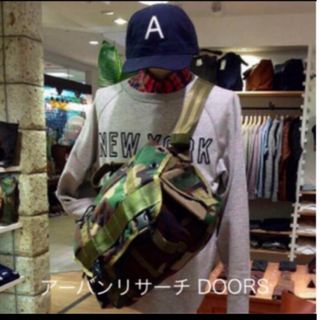 アーバンリサーチ(URBAN RESEARCH)のURBAN RESEARCH DOORS スウェット トレーナー【L】(スウェット)