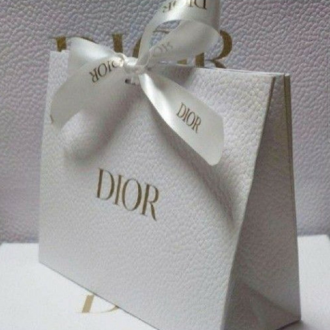 Christian Dior(クリスチャンディオール)の新品未使用◆ディオール　DIOR　2024春限定　サンククルール　123 コスメ/美容のベースメイク/化粧品(アイシャドウ)の商品写真