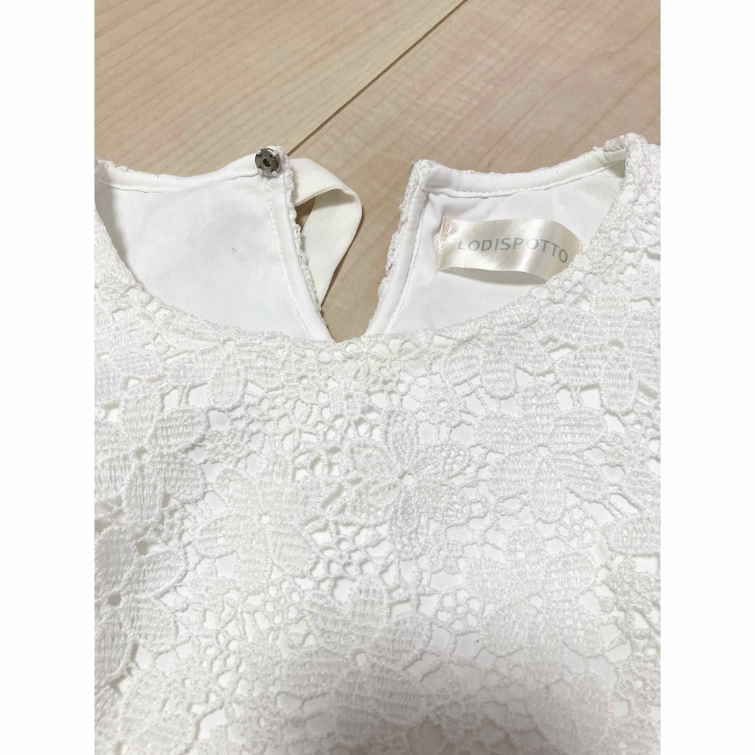 LODISPOTTO(ロディスポット)のLODISPOTTO 花柄レーストップス　White 100 キッズ/ベビー/マタニティのキッズ服女の子用(90cm~)(Tシャツ/カットソー)の商品写真