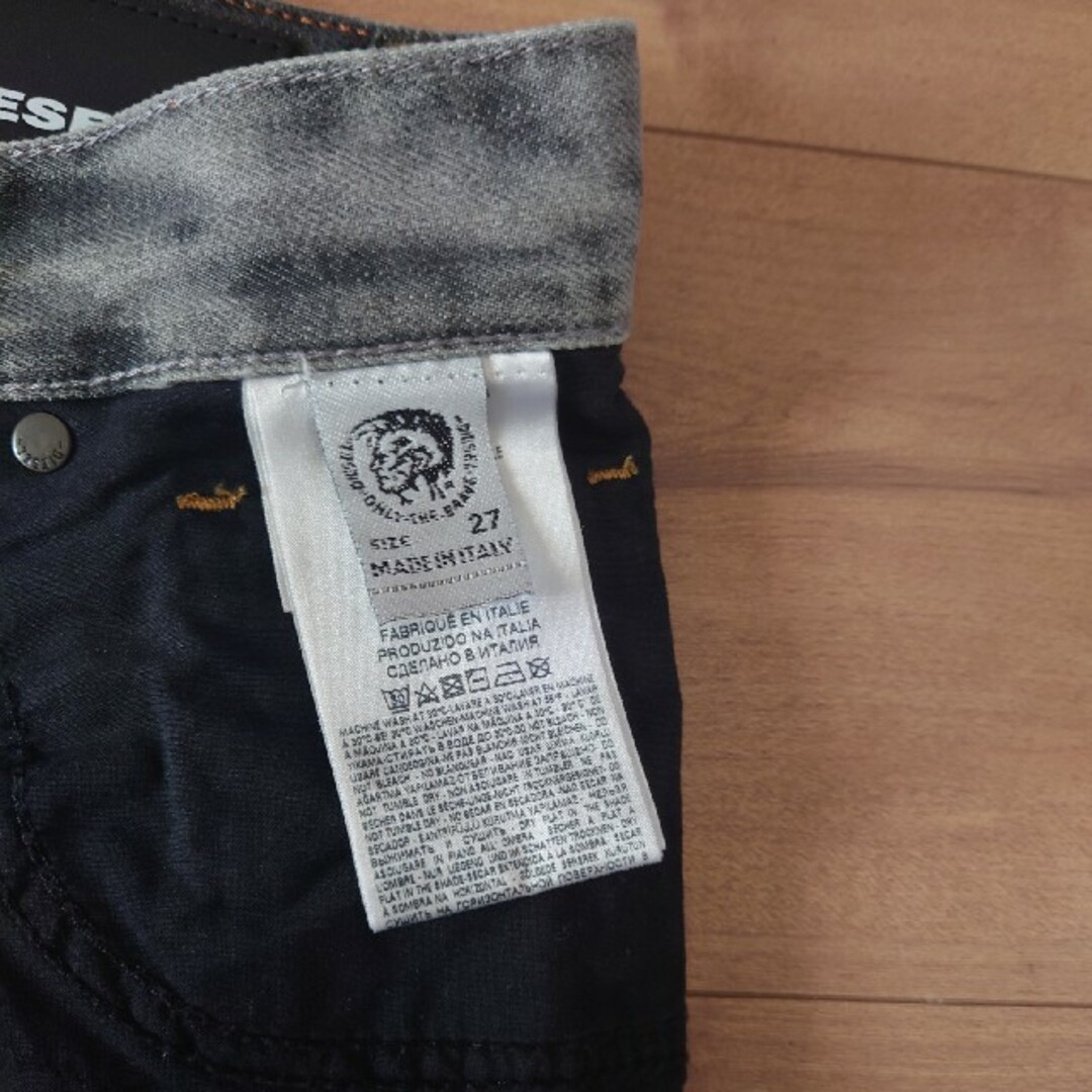 DIESEL(ディーゼル)の虎徹様専用ページDIESEL　デニム　ブラック　　ダメージジーンズ　W27L30 メンズのパンツ(デニム/ジーンズ)の商品写真