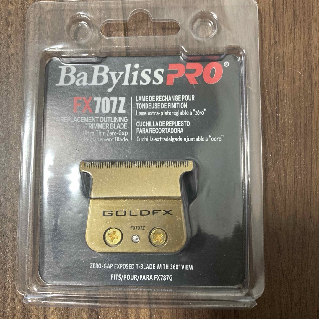 新品未使用 BaByliss Pro FX707Z ベビリス ゴールド　替刃 スマホ/家電/カメラの美容/健康(メンズシェーバー)の商品写真