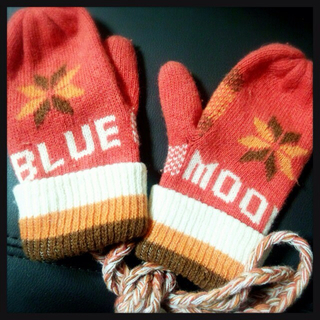 ブルームーンブルー(BLUE MOON BLUE)の☞てぶくろ(手袋)
