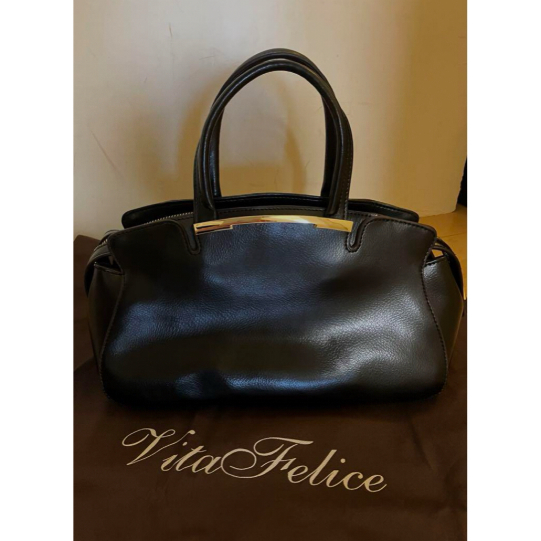 VITAFELICE(ヴィータフェリーチェ)のvitafelice ハンドバッグBLACK ほぼ未使用　 レディースのバッグ(ハンドバッグ)の商品写真