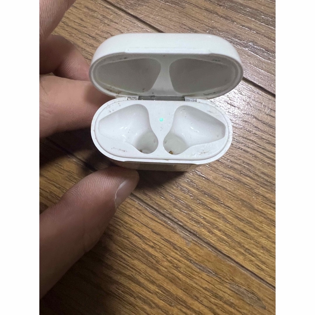 Apple(アップル)のAirPods  スマホ/家電/カメラのオーディオ機器(ヘッドフォン/イヤフォン)の商品写真