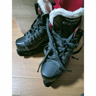 CCM アイスホッケー　ジュニア　スケート靴　US５(ウインタースポーツ)