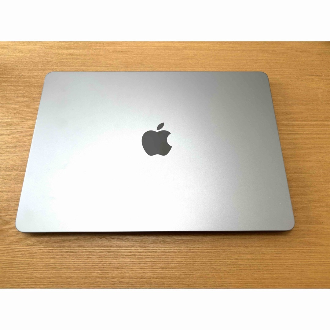 Apple MacBook 早かっ 13インチ M2 スペースグレー Apple MacBook 早かっ 13インチ M2 スペースグレー
