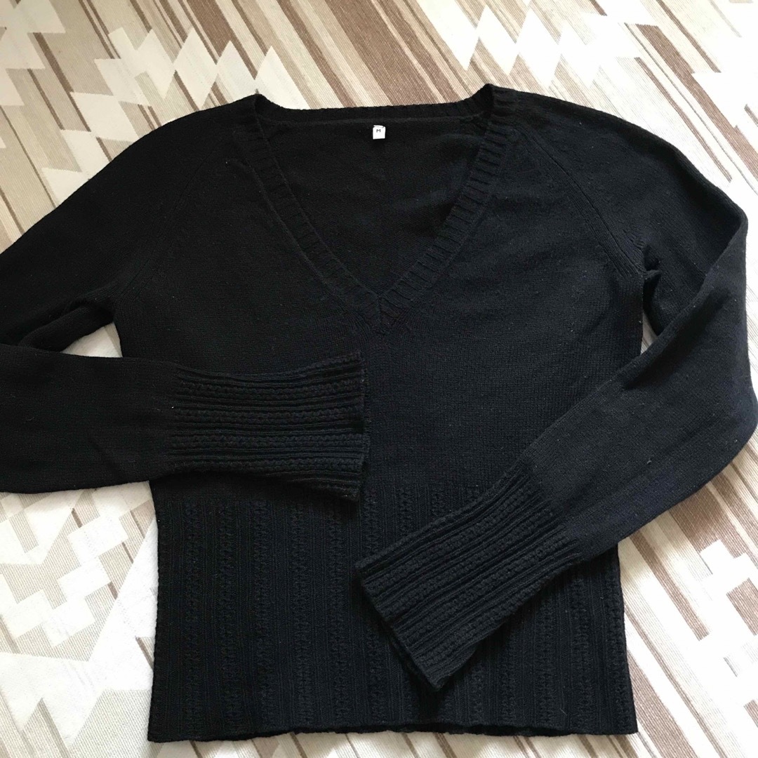 MUJI (無印良品)(ムジルシリョウヒン)の無印　カシミヤVネックセーター　黒Mサイズ レディースのトップス(ニット/セーター)の商品写真