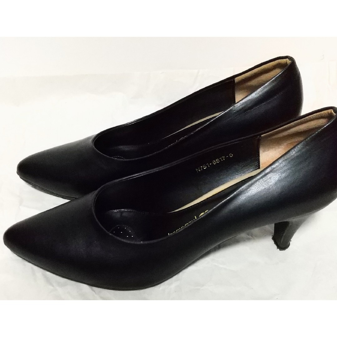 Bata バタ レディース パンプス 黒 22～23㎝位 レディースの靴/シューズ(ハイヒール/パンプス)の商品写真