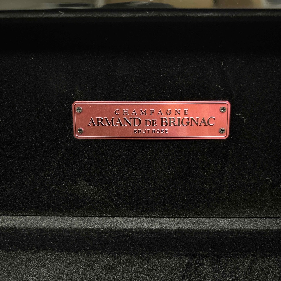 Armand Basi(アルマンドバジ)のアルマンド　ロゼ　空箱　ケース付き インテリア/住まい/日用品のキッチン/食器(アルコールグッズ)の商品写真