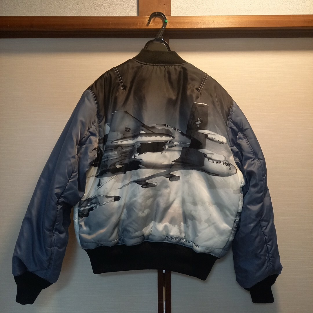 ALPHA INDUSTRIES - 3/10迄ALPHAフライトジャケMA1戦闘機プリント