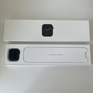 アップル(Apple)のAppleWatch SE GPSモデル 40mm SpaceGray(腕時計(デジタル))