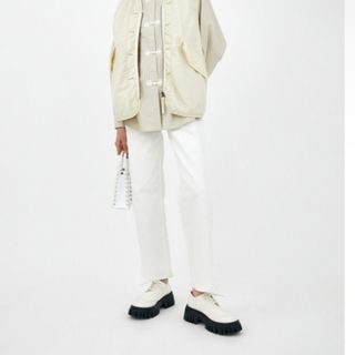 マウジー(moussy)のmoussy 人気 COLOR STRAIGHT ジーンズ ホワイト(デニム/ジーンズ)