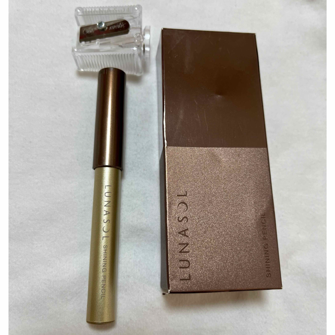 LUNASOL(ルナソル)の新品　ルナソル シャイニングペンシル　EX01 シャインニングゴールド コスメ/美容のベースメイク/化粧品(アイシャドウ)の商品写真