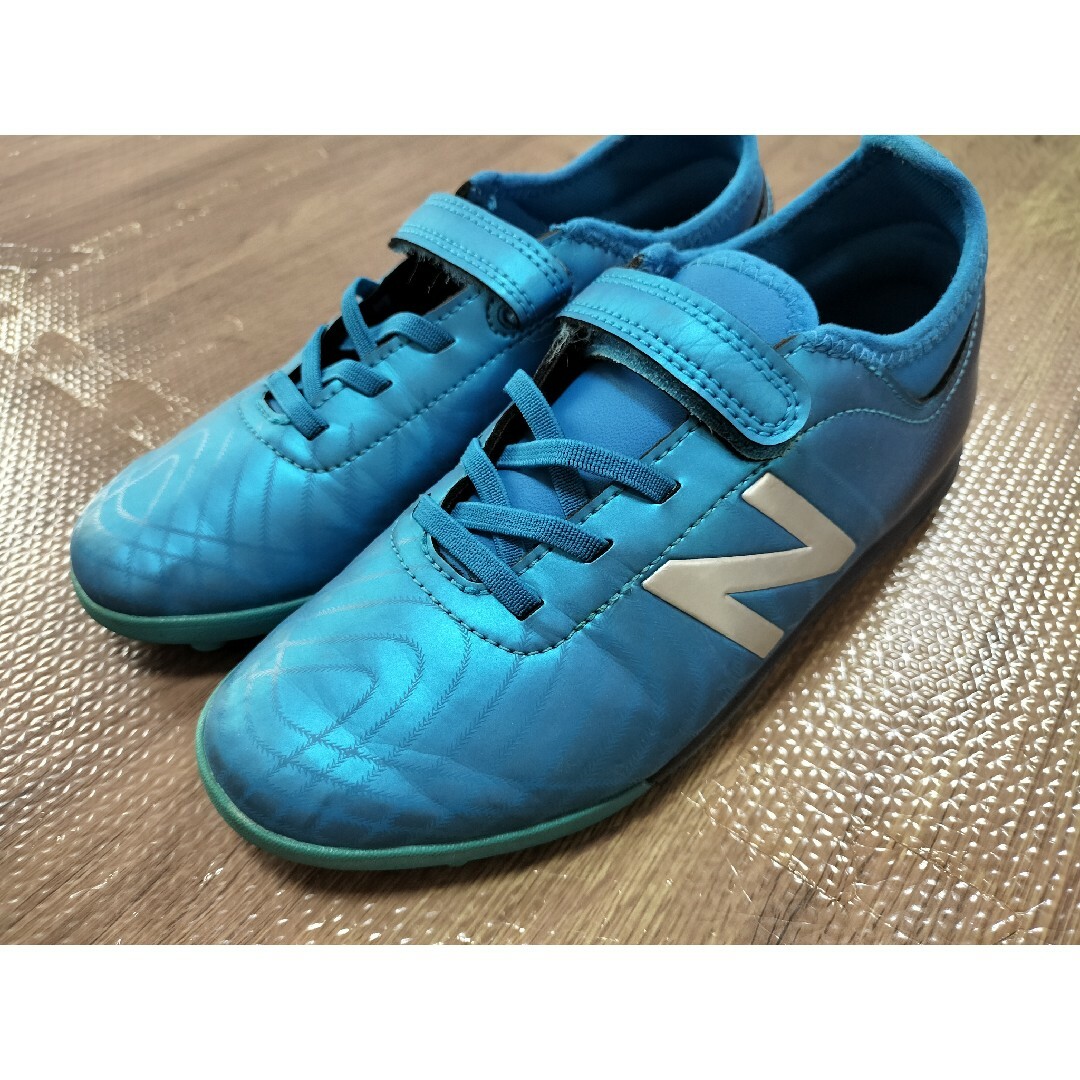 New Balance(ニューバランス)のニューバランス　スニーカー　22 キッズ/ベビー/マタニティのキッズ靴/シューズ(15cm~)(スニーカー)の商品写真