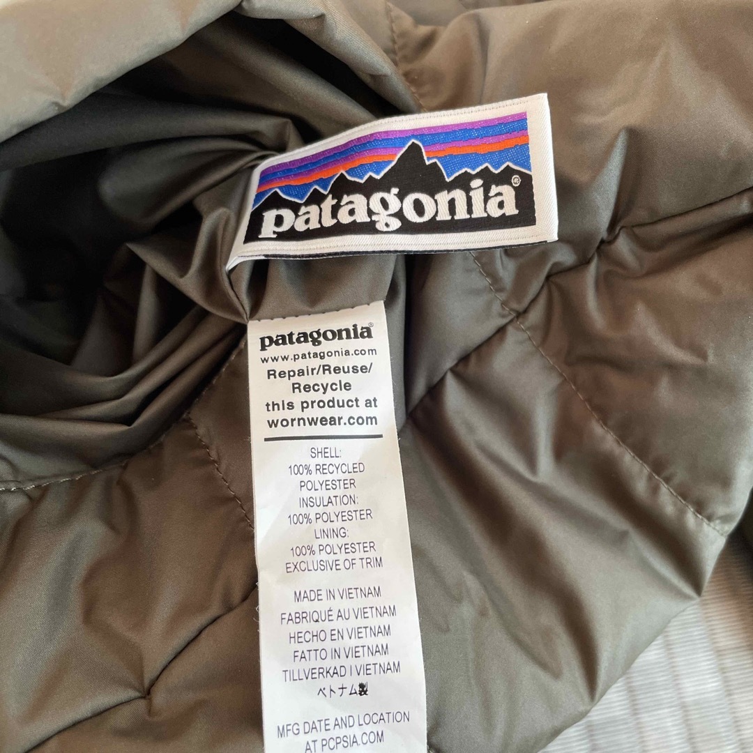 patagonia(パタゴニア)のパタゴニア　リバーシブル　フーディ レディースのジャケット/アウター(ブルゾン)の商品写真