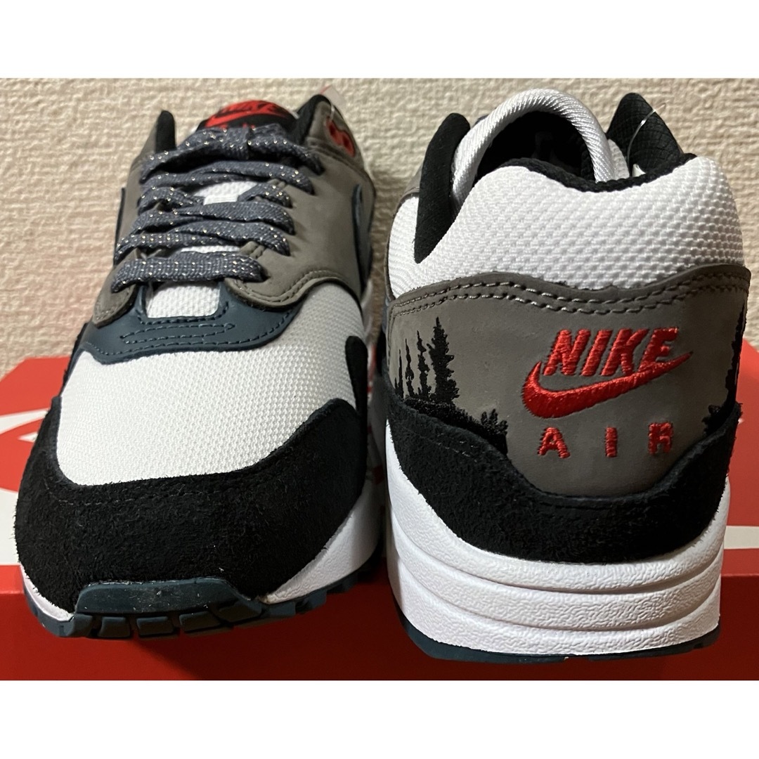 NIKE(ナイキ)のナイキ エアマックス1 PRM "エスケープ" 26cm FJ0698-100 メンズの靴/シューズ(スニーカー)の商品写真