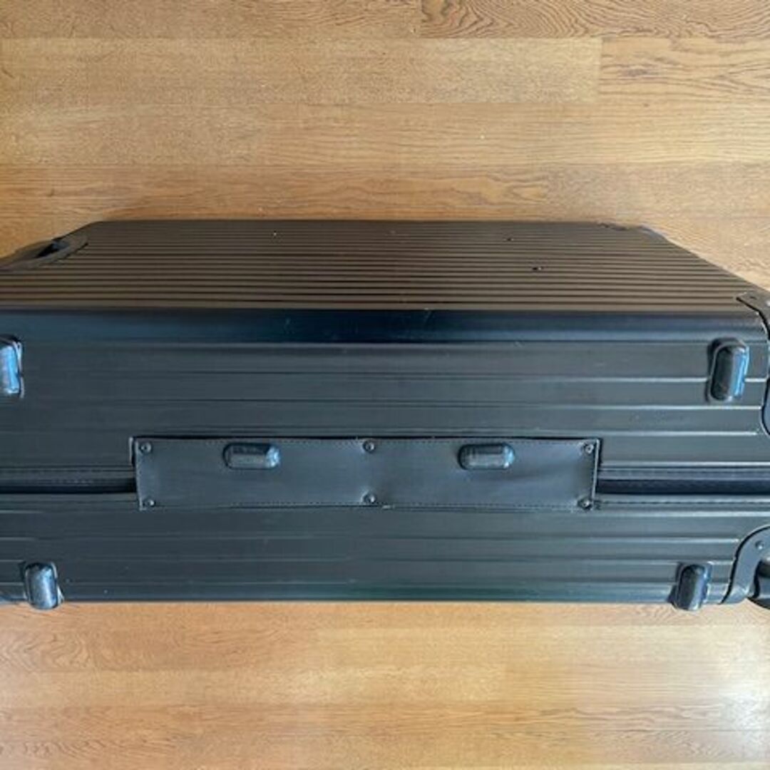 RIMOWA(リモワ)の正規品 RIMOWA SALSA リモワ ブラック 4輪 約86L メンズのバッグ(トラベルバッグ/スーツケース)の商品写真