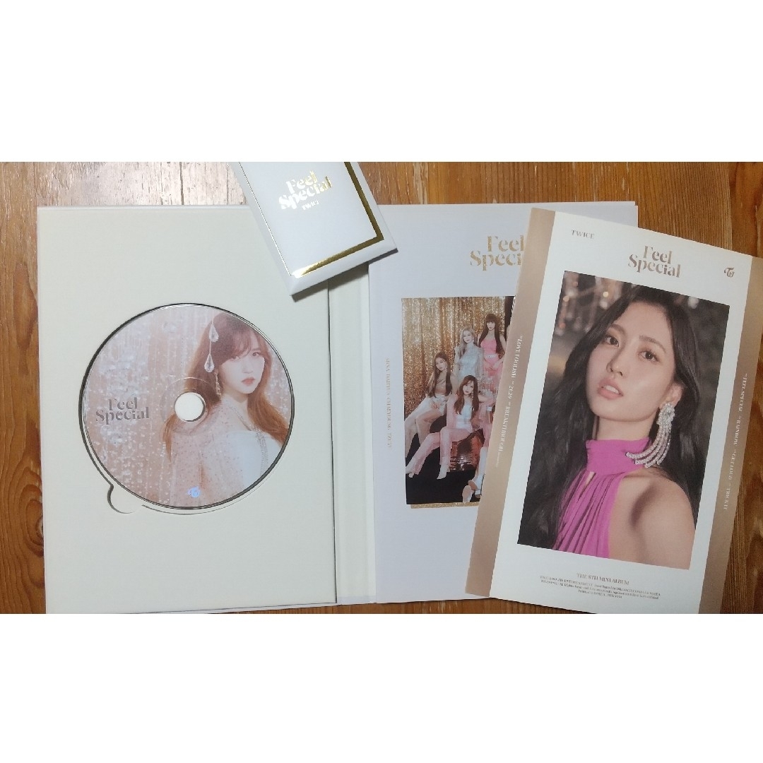 TWICE(トゥワイス)のtwice Feel Special  cd エンタメ/ホビーのCD(K-POP/アジア)の商品写真