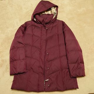 バーバリー(BURBERRY)のBURBERRY　ダウン　紫(ダウンコート)