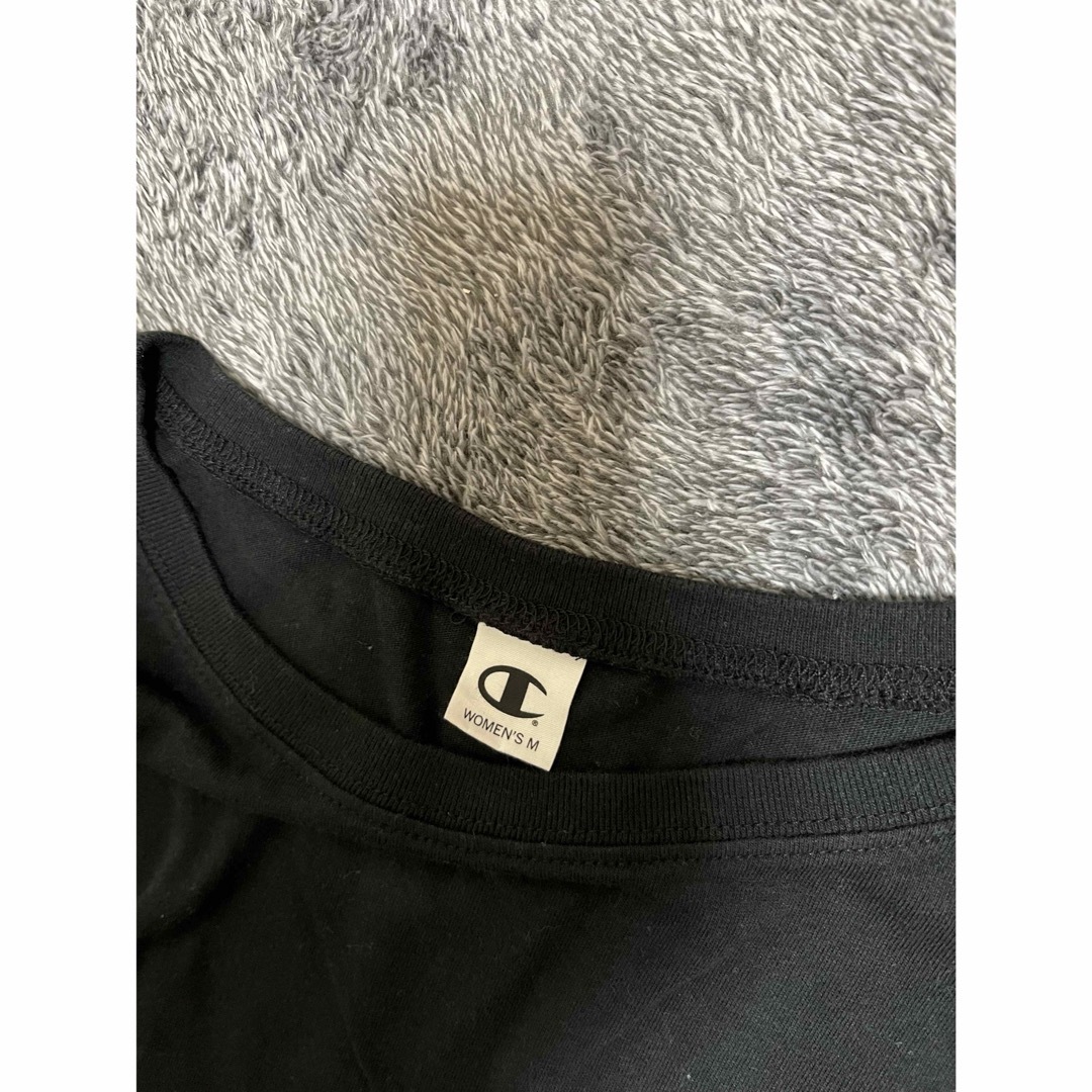 Champion(チャンピオン)のチャンピオン　ロンT ブラック レディースのトップス(Tシャツ(長袖/七分))の商品写真