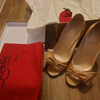 クリスチャンルブタン(Christian Louboutin)のルブタン　リボン(ハイヒール/パンプス)