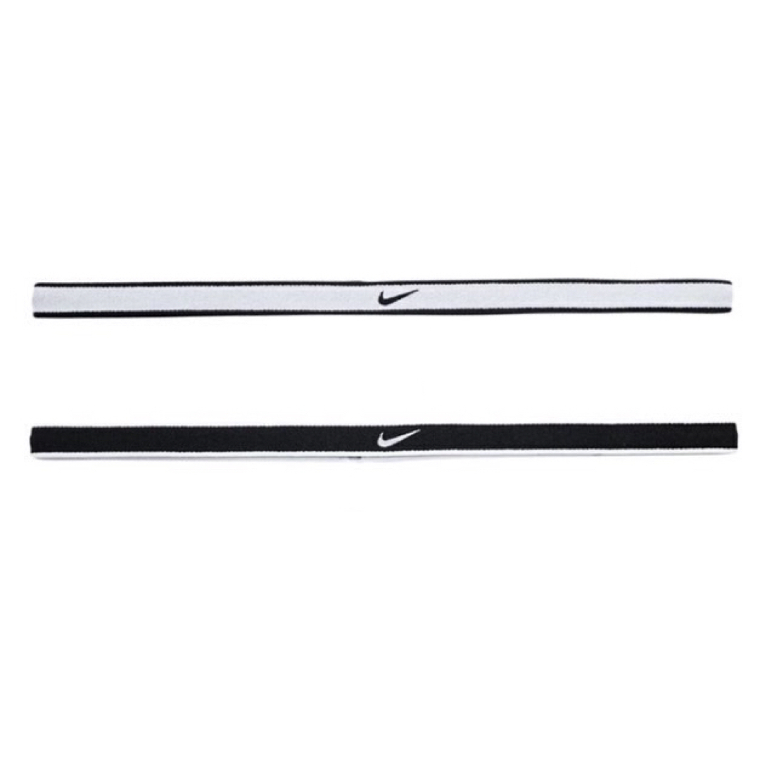 NIKE(ナイキ)の【新品】NIKE SWOOSH HEADBANDS 2SET  レディースのヘアアクセサリー(ヘアバンド)の商品写真