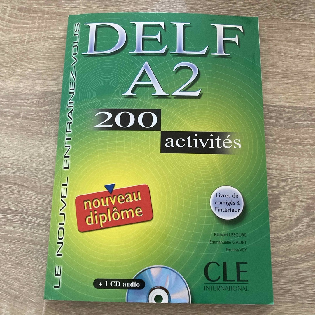 DELF A2 Nouveau diplome. 200 activites  エンタメ/ホビーの本(語学/参考書)の商品写真