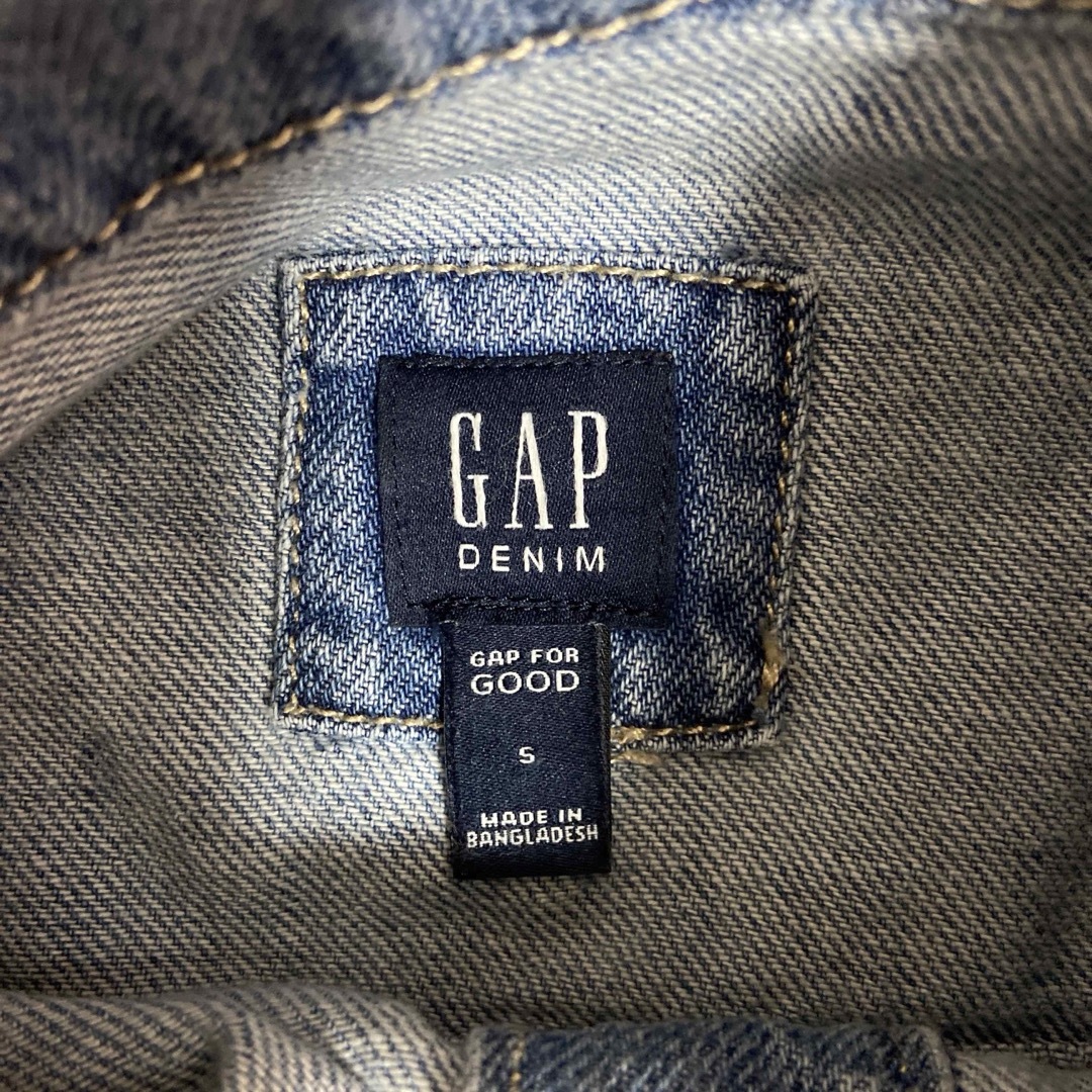 GAP Kids(ギャップキッズ)のGAPキッズアウターデニムジャケット キッズ/ベビー/マタニティのキッズ服女の子用(90cm~)(ジャケット/上着)の商品写真