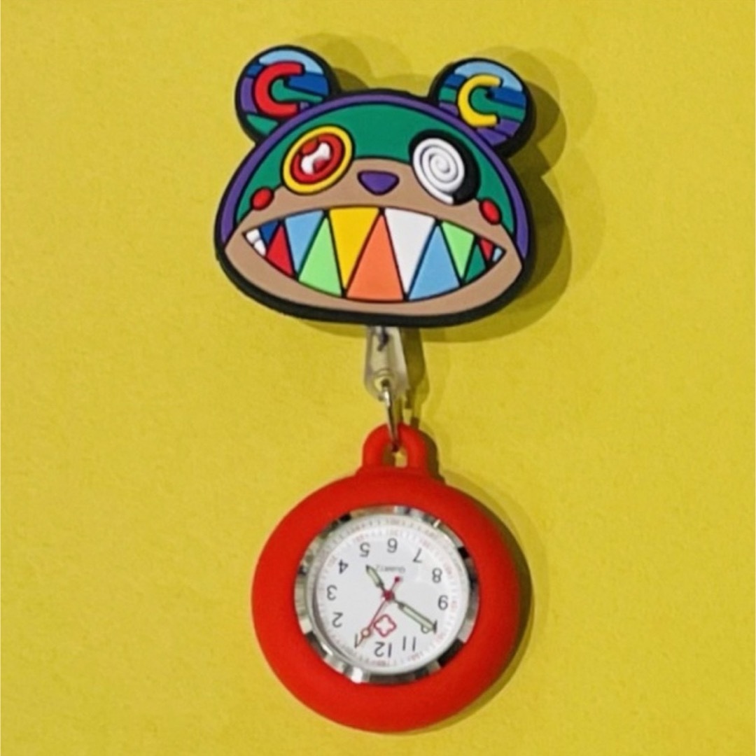 かわいい　クマさん　ナースウォッチ　懐中時計　リール式　クリップ時計　カラフル レディースのファッション小物(腕時計)の商品写真