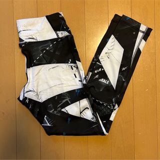 リーボック(Reebok)のレギンス(トレーニング用品)